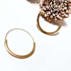 Minimalist large hoop earrings